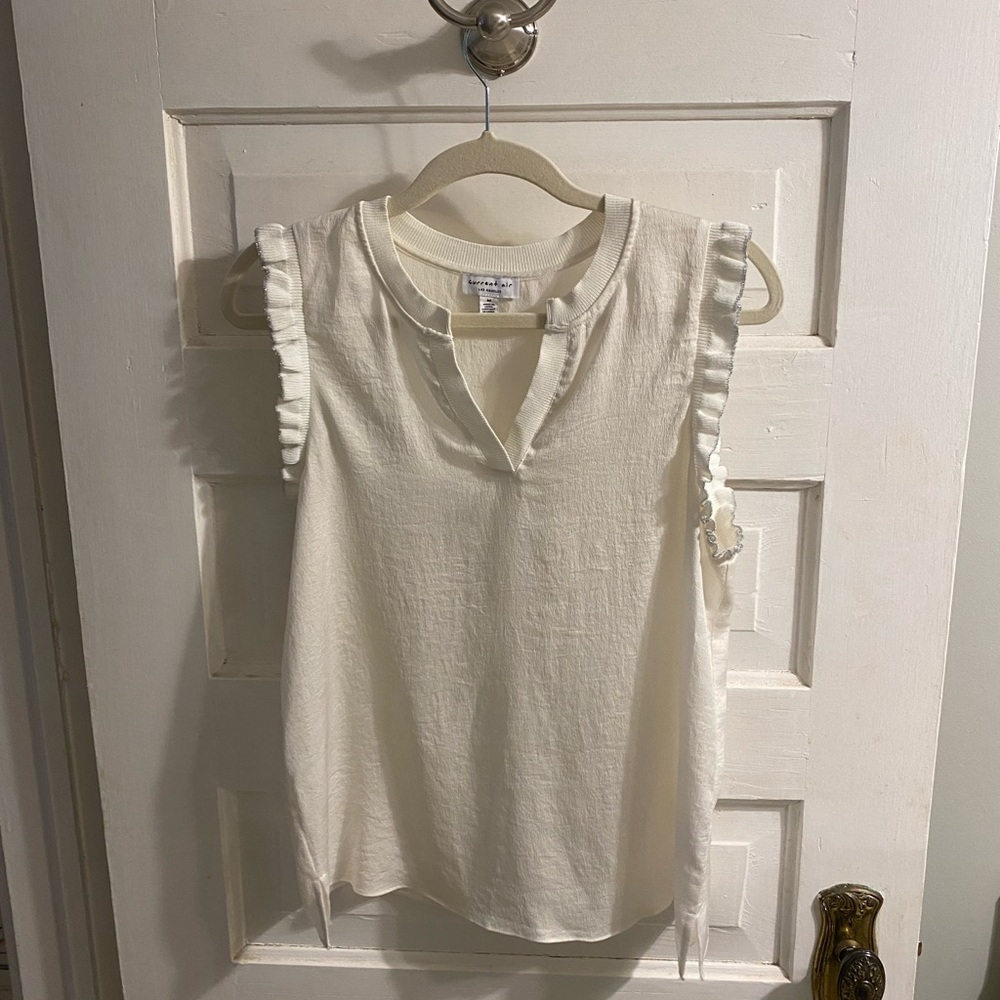 Current Air Cream Ruffle Sleeve Blouse